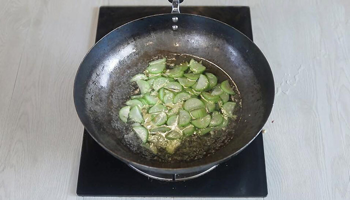 馓子汤的家常做法 丝瓜馓子汤怎么做好吃