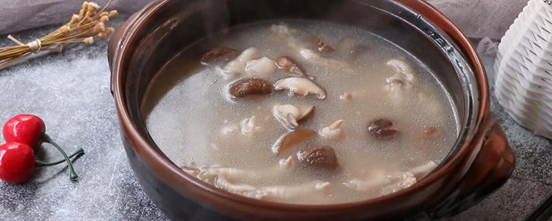 凤爪汤的做法 香菇凤爪汤的家常做法