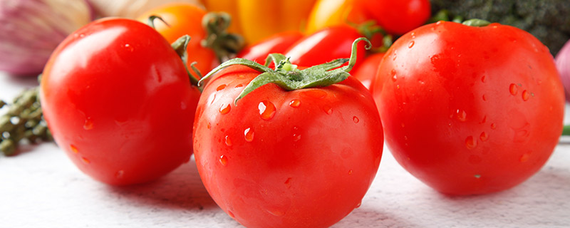 西红柿生吃好还是熟吃好 西红柿生吃还是熟吃好呢
